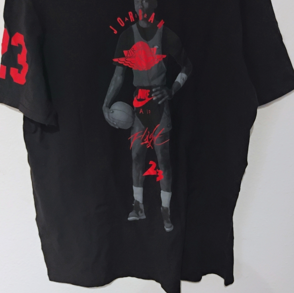 Vintage style jordan shirt
